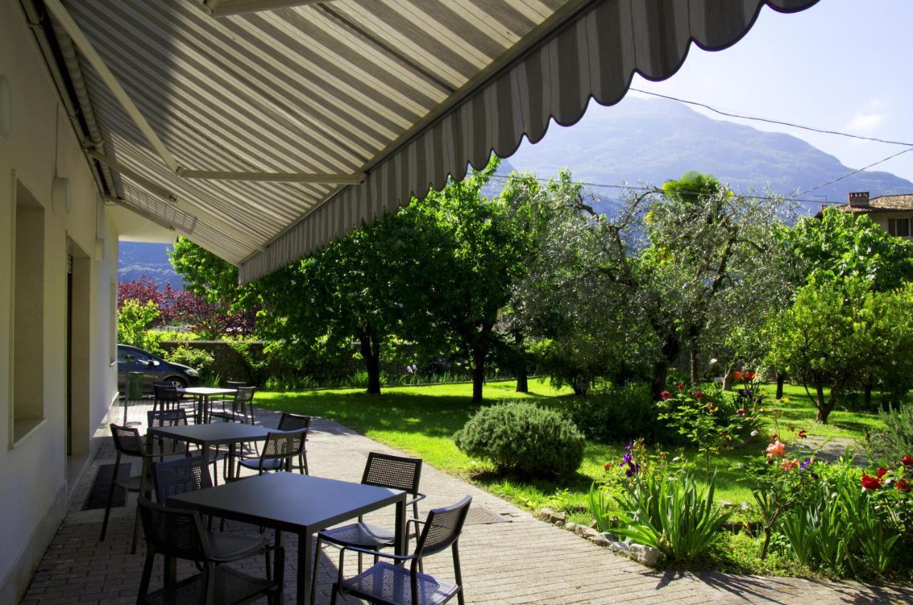 Hotel Garni Delle Rose Сенига Экстерьер фото